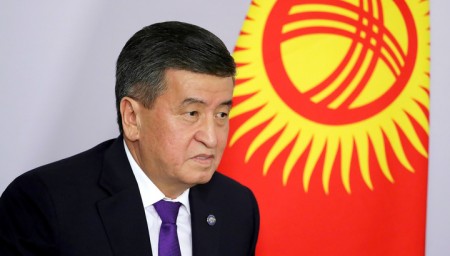 Президент Киргизии прибыл в Москву, но из-за инфекции на Парад Победы не попал