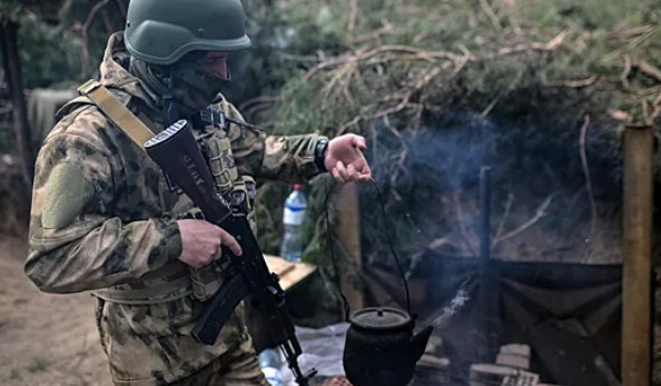 Бойцы спецназа "Ахмат" вытесняют ВСУ из Кременского леса