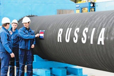 Бюджет РФ теряет деньги из-за замены трубопроводного газа на СПГ